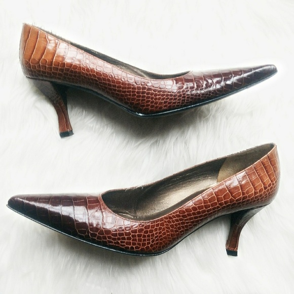 Stuart Weitzman Shoes - Stuart Weitzman Ombre Leather Kitten Heel Pumps